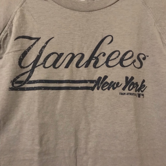 NEW YORK YANKEES MLB GENUINE YOUTH TANK TOP - Picture 2 of 4